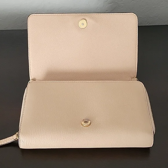 Tory Burch McGraw Convertible Crossbody - Picture 6 of 15